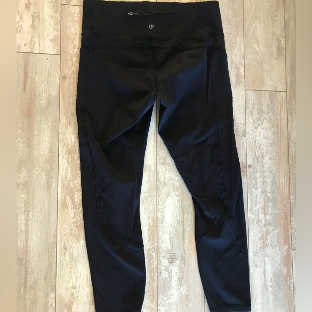 Lululemon yoga pants
